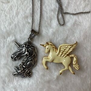 Bundle of 2 Unicorns Necklace‎ & Pin